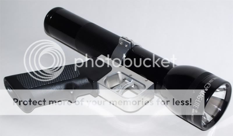 pistol-grip-for-flaslight.jpg