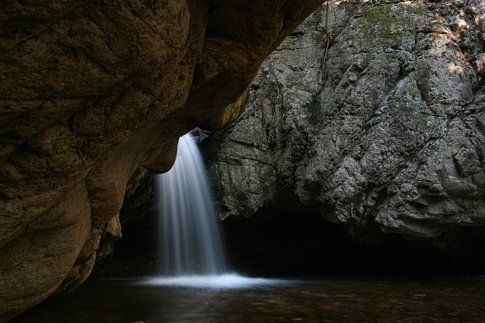 wilderness-grotto-2_src_1.jpg