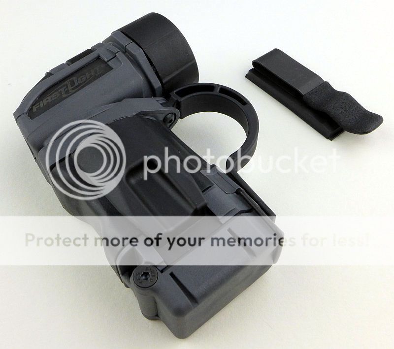 38%20TORQ%20MOLLE%20fitting%20the%20clip4%20P1090860.jpg
