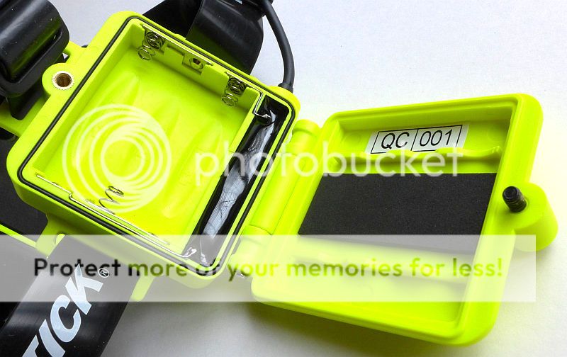 11%20IS%20Headlamp%20battery%20pack%20open%20P1060855.jpg