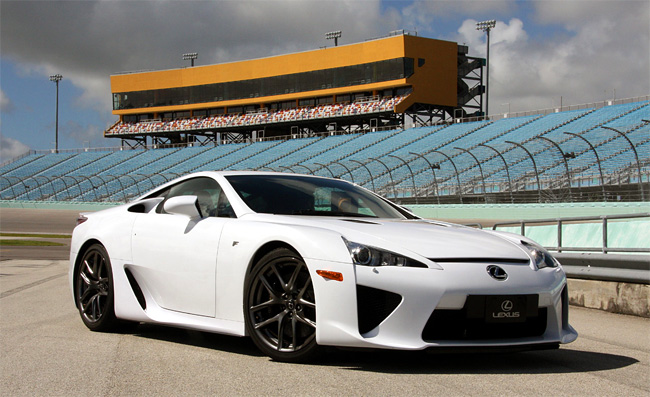 09-10-26-lexus-lfa-autoblog.jpg