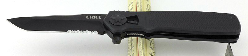 52-CRKT-Homefront-T-balance-P1270901.jpg