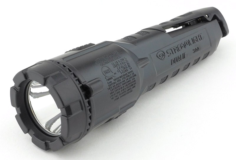 21-Streamlight-Dualie-3AA-angle-P1280870.jpg