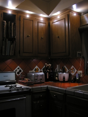 302-kitchen.jpg