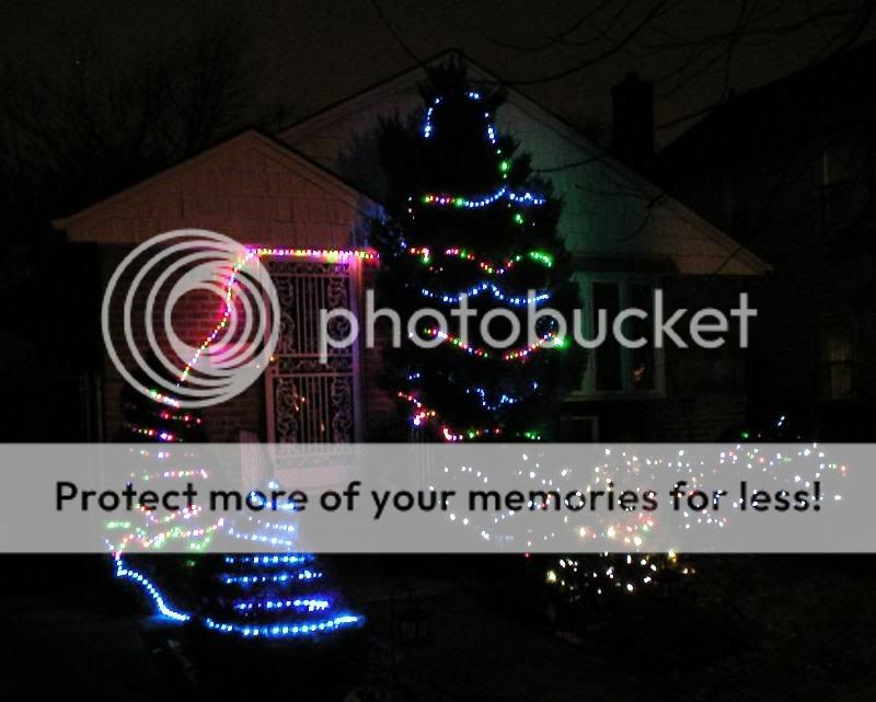 LED_Xmas_Front_Yard_4.jpg