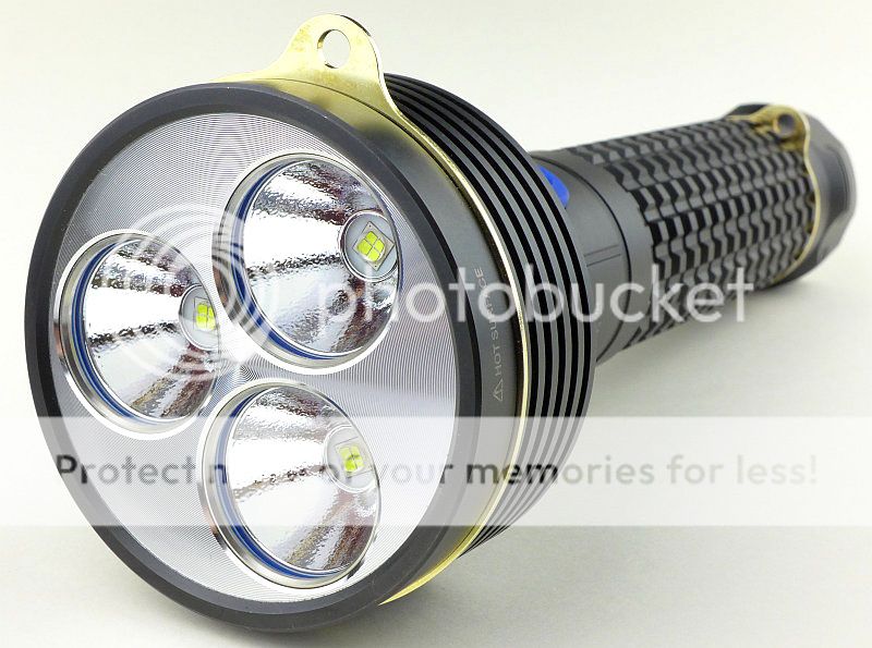 11%20Olight%20SR96%20angle%20leds%20P1100467.jpg