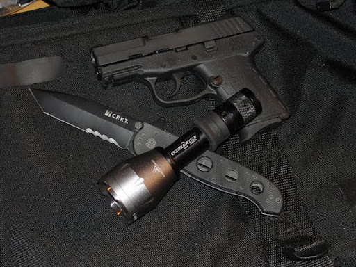 Guns%20knives%20and%20Flashlights%20004.JPG