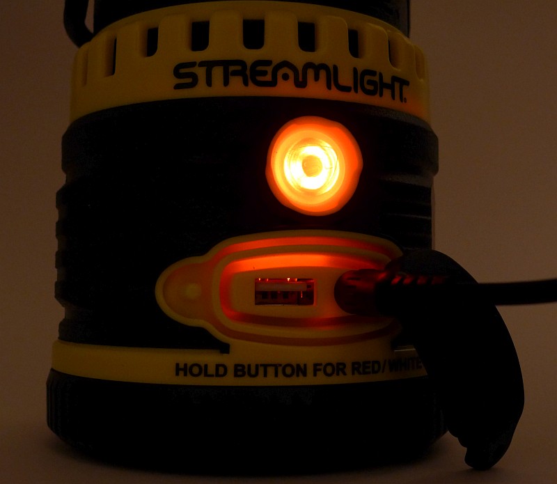 18-Streamlight-SuperSiege-charging-red-P1260921.jpg